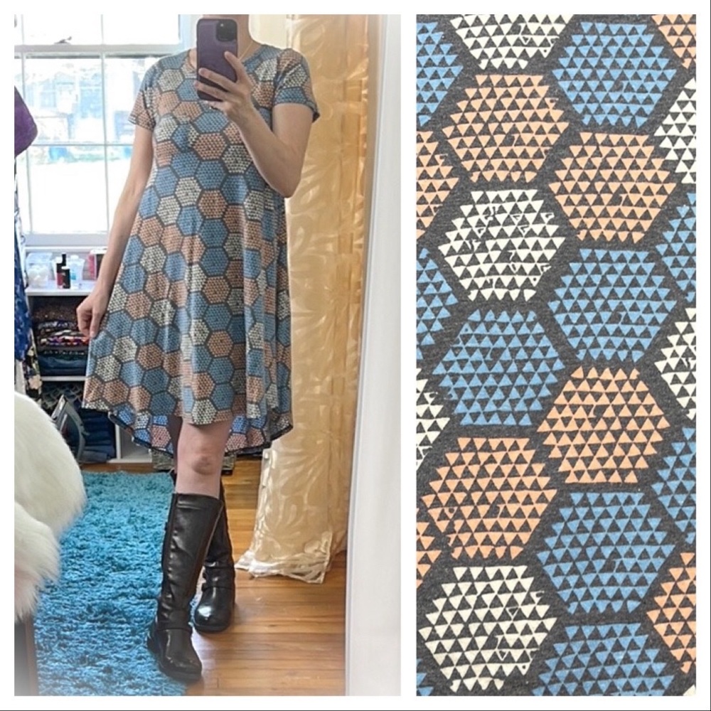 💕Beautiful Honeycomb Lularoe Carly Dress💕